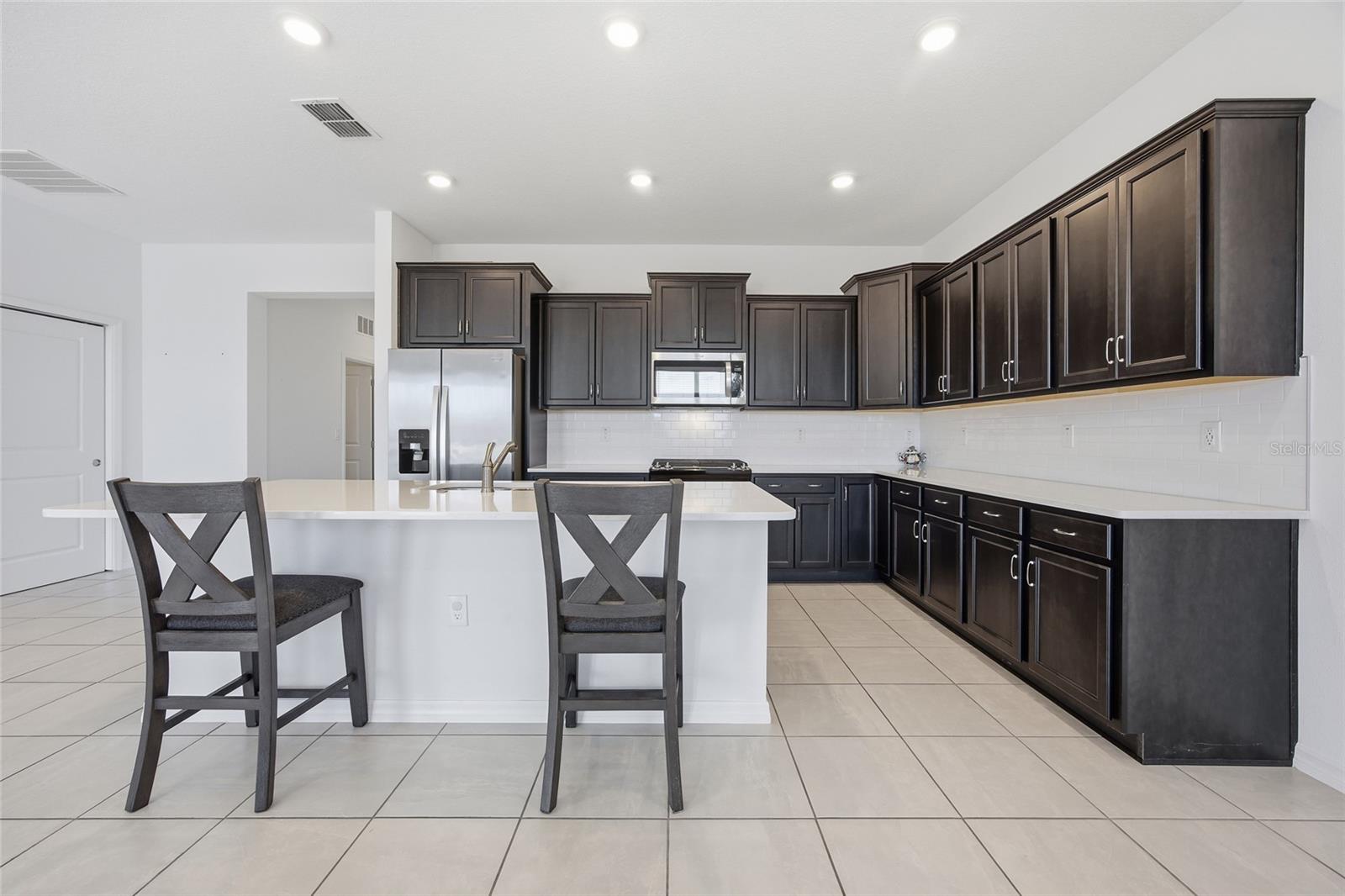 CALESA TOWNSHIP ROAN HILLS PH - Residential