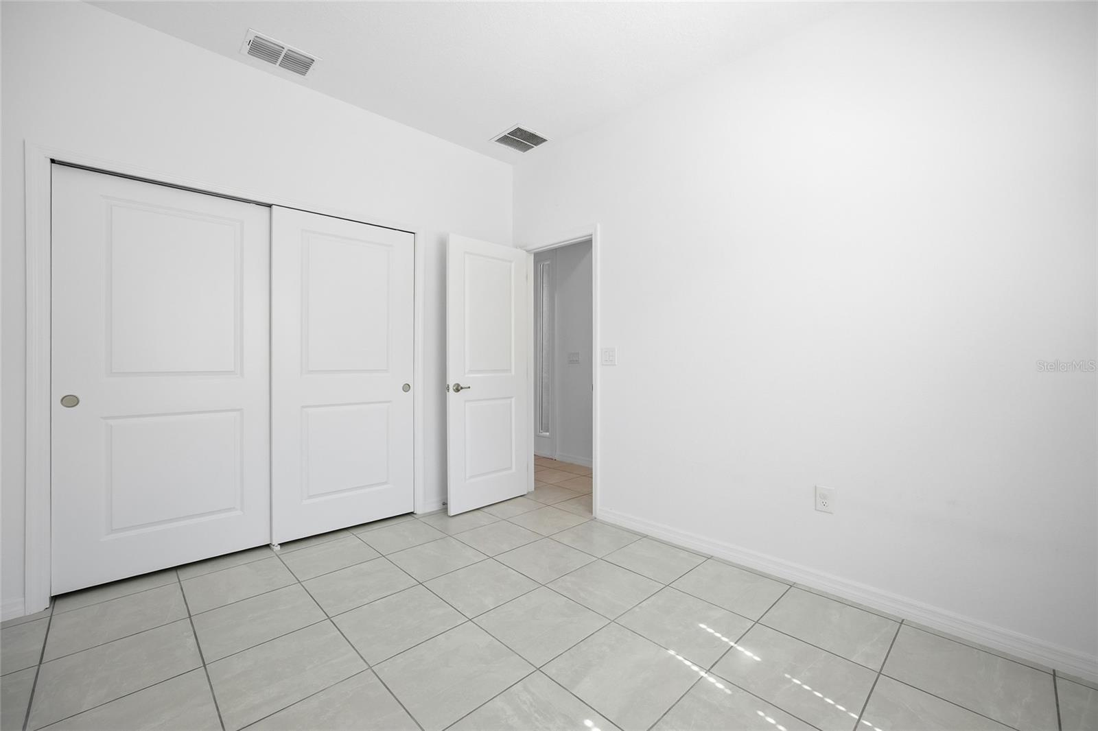 CALESA TOWNSHIP ROAN HILLS PH - Residential