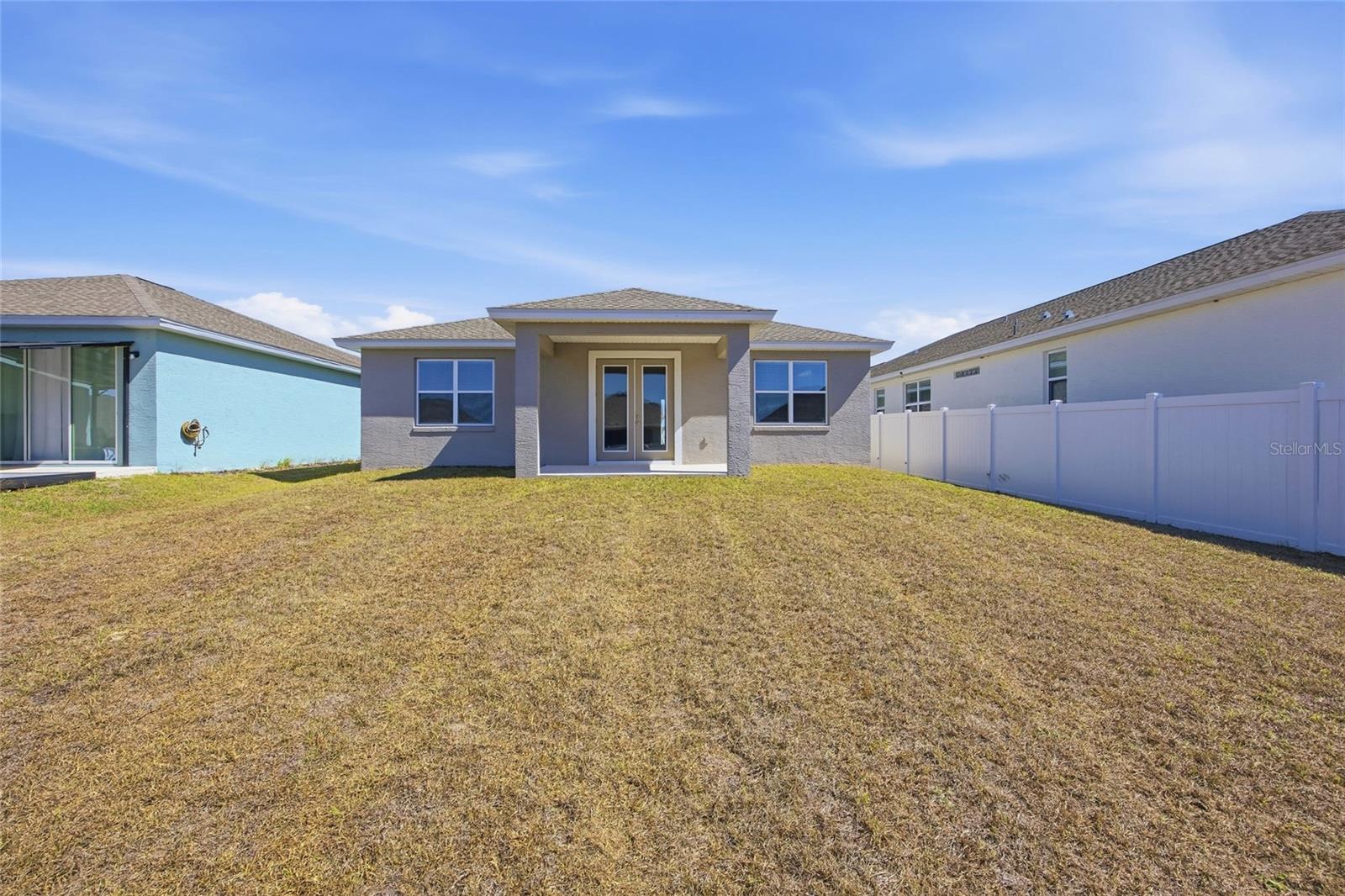 CALESA TOWNSHIP ROAN HILLS PH - Residential