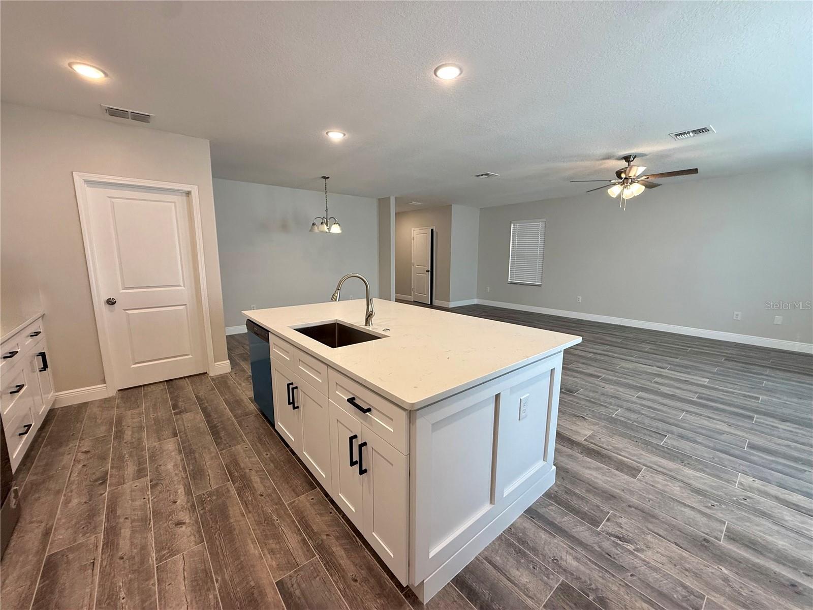 CARLTON LAKES WEST PH 1 & - Residential