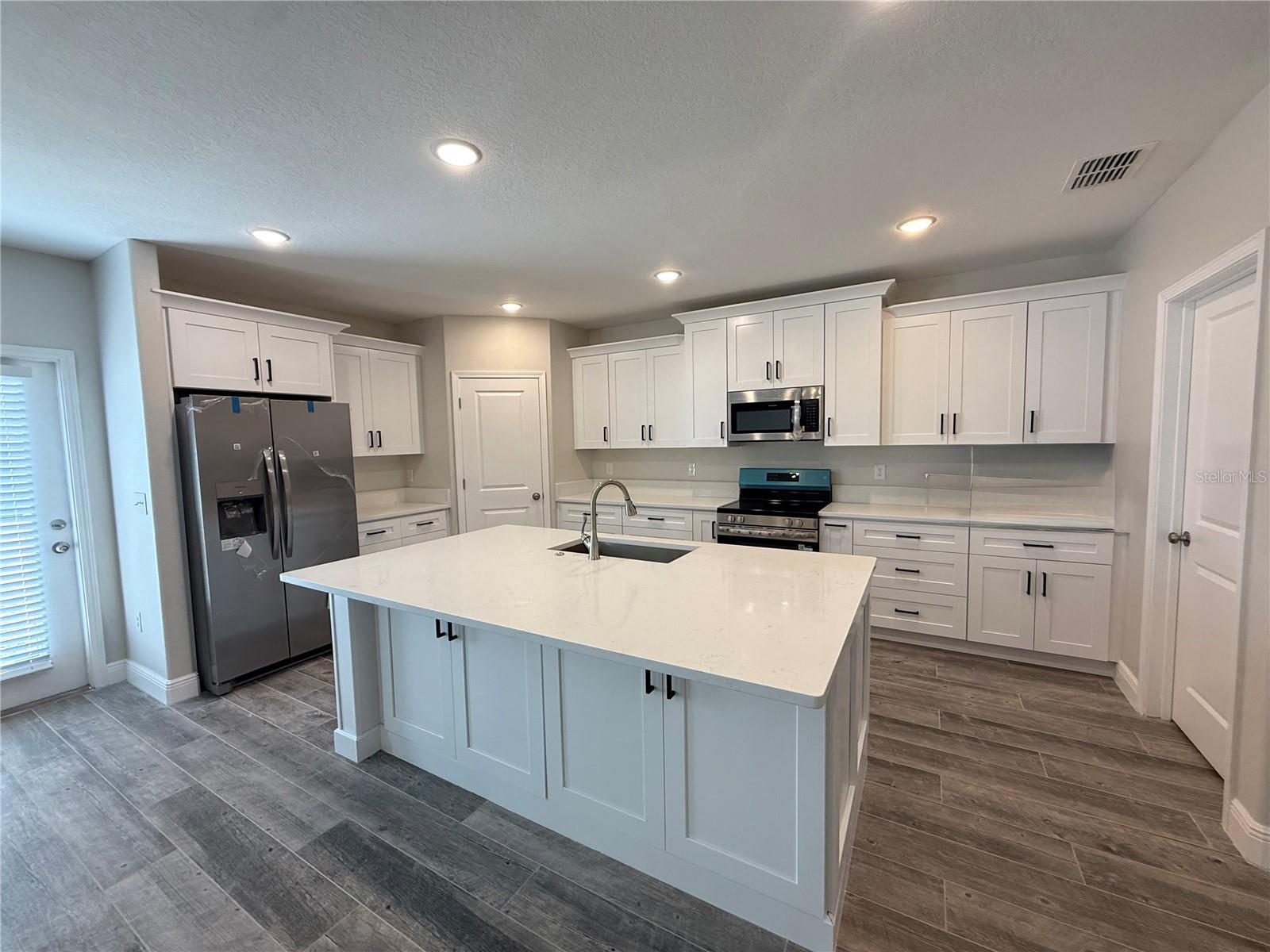 CARLTON LAKES WEST PH 1 & - Residential