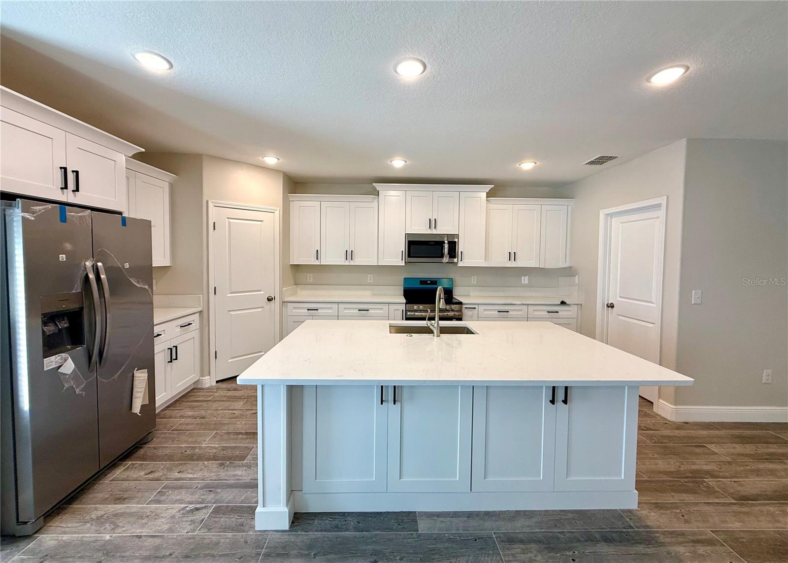 CARLTON LAKES WEST PH 1 & - Residential