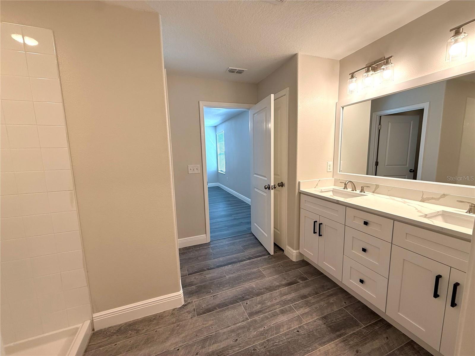 CARLTON LAKES WEST PH 1 & - Residential