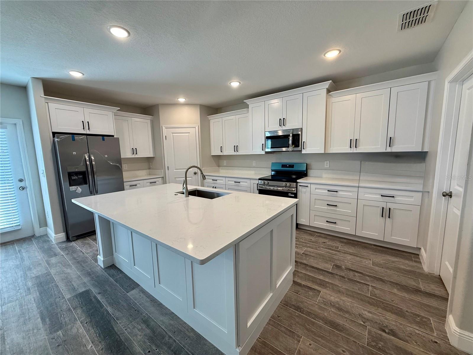 CARLTON LAKES WEST PH 1 & - Residential