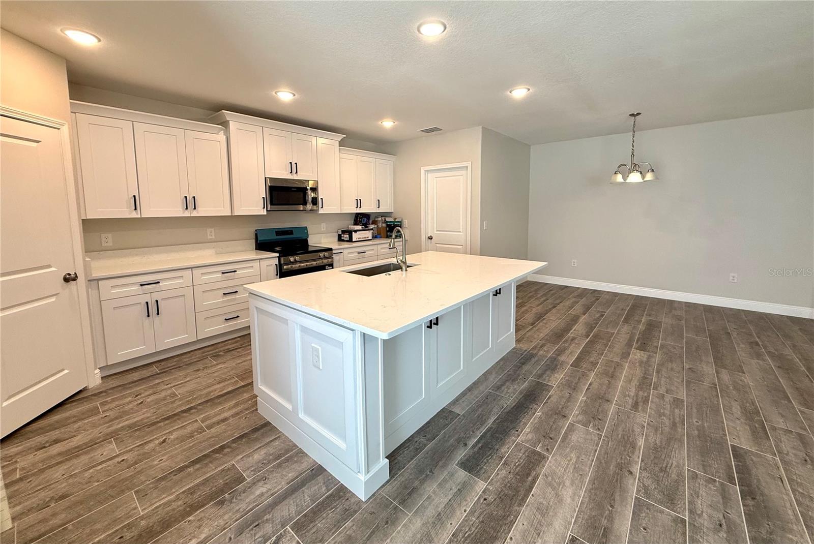 CARLTON LAKES WEST PH 1 & - Residential