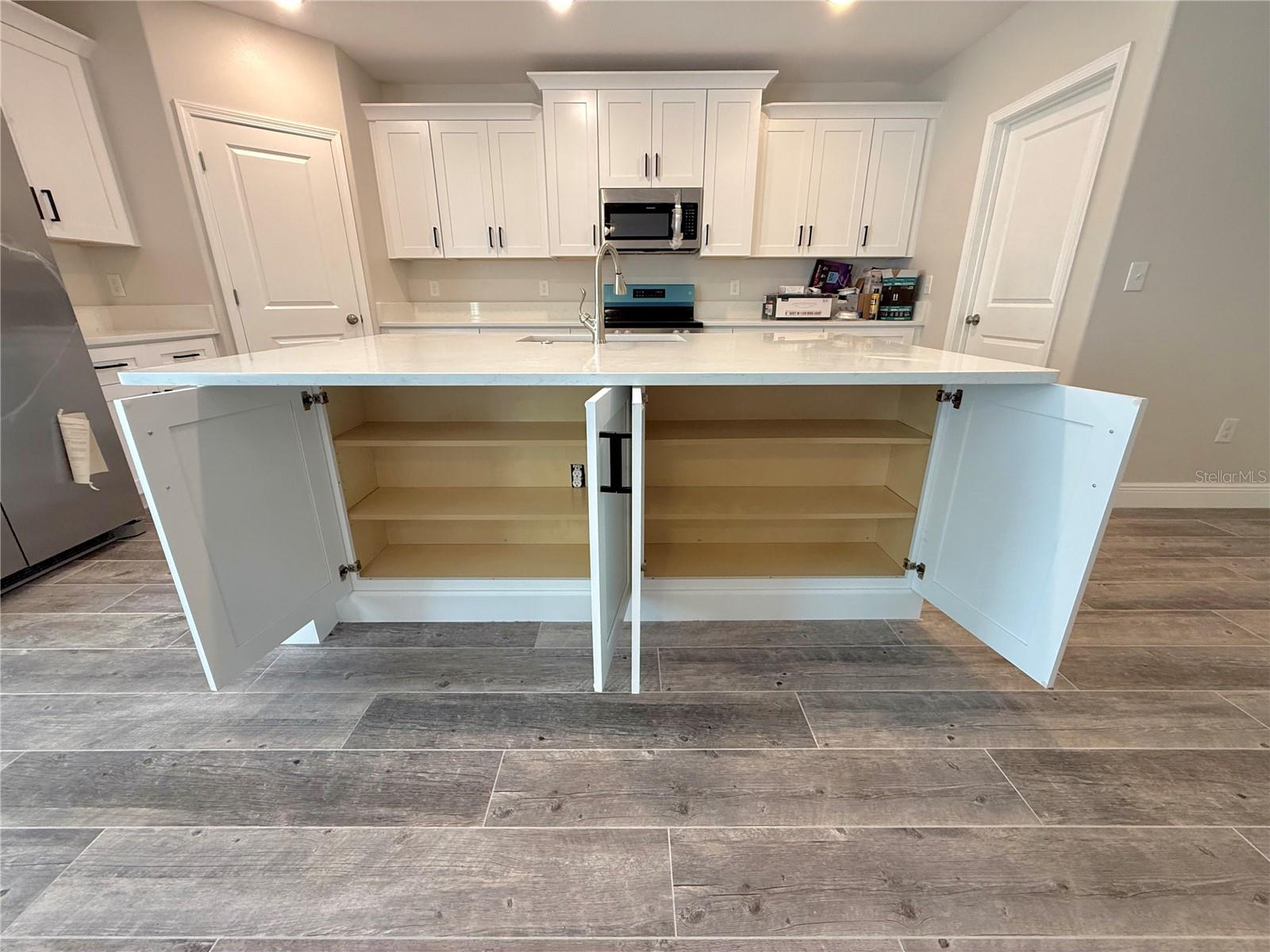 CARLTON LAKES WEST PH 1 & - Residential