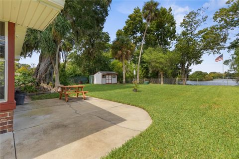 A home in SOUTH DAYTONA