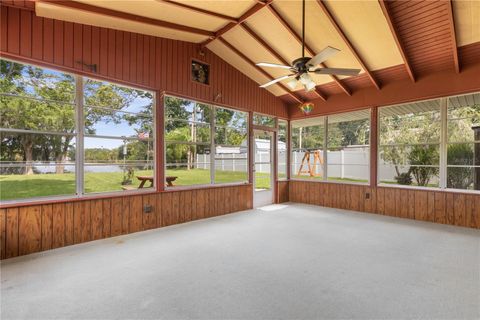 A home in SOUTH DAYTONA