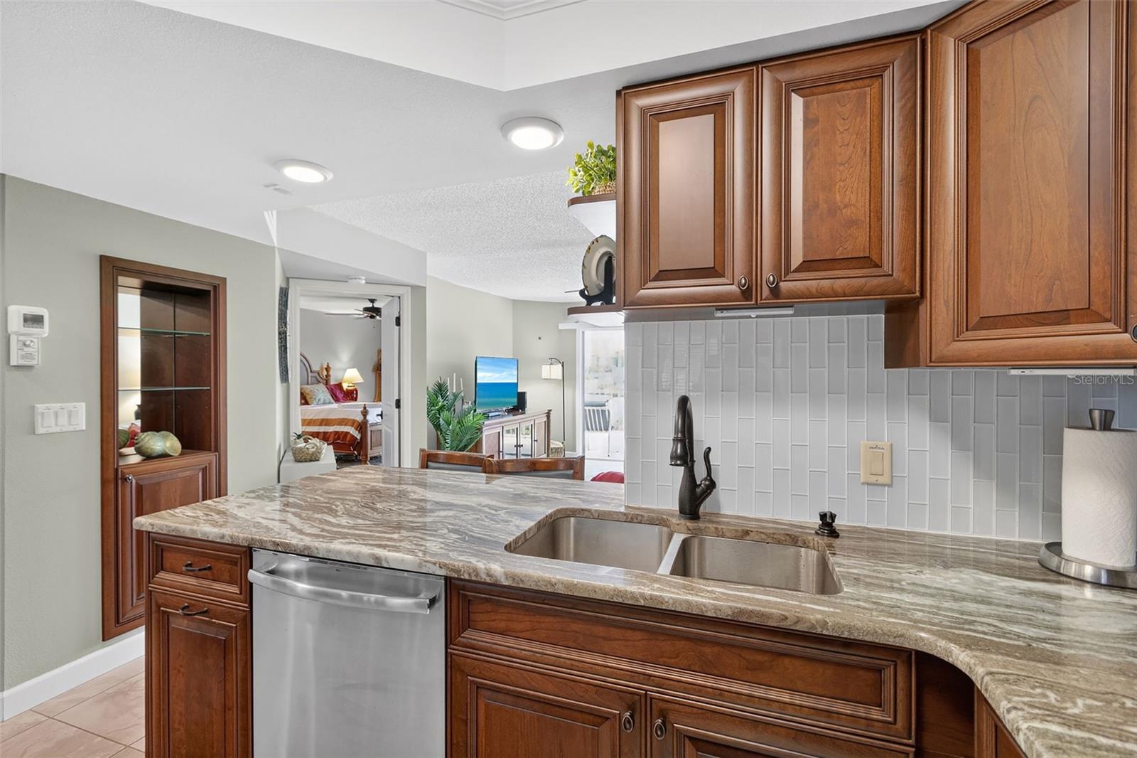 LEMON BAY BREEZES PH 02 BLDG B - Residential