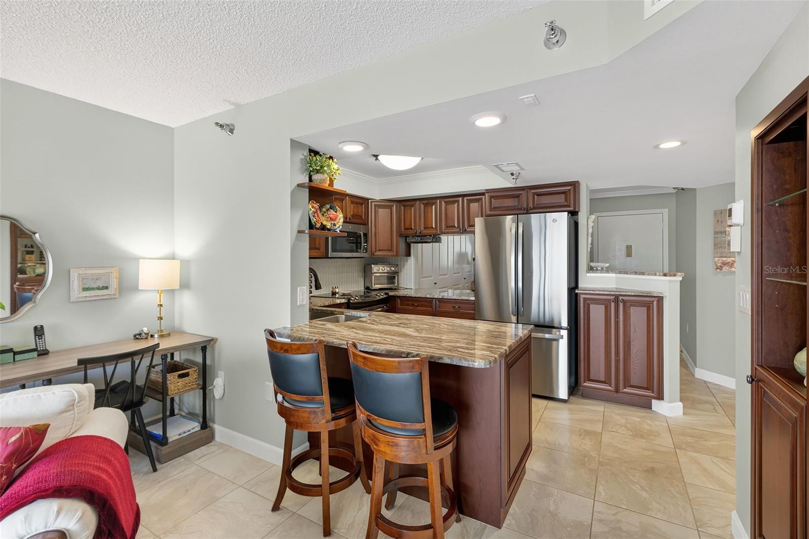 LEMON BAY BREEZES PH 02 BLDG B - Residential