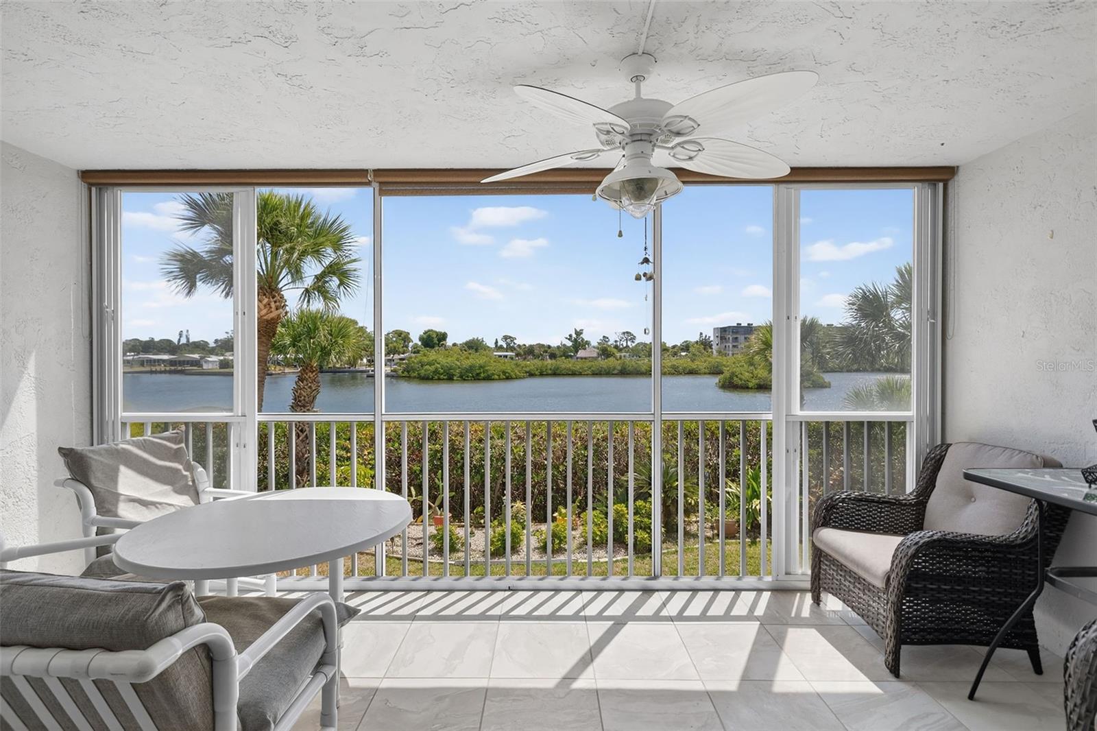 LEMON BAY BREEZES PH 02 BLDG B - Residential