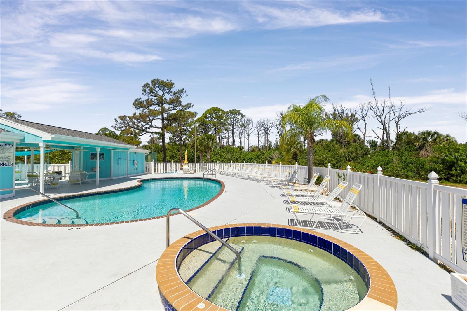 LEMON BAY BREEZES PH 02 BLDG B - Residential