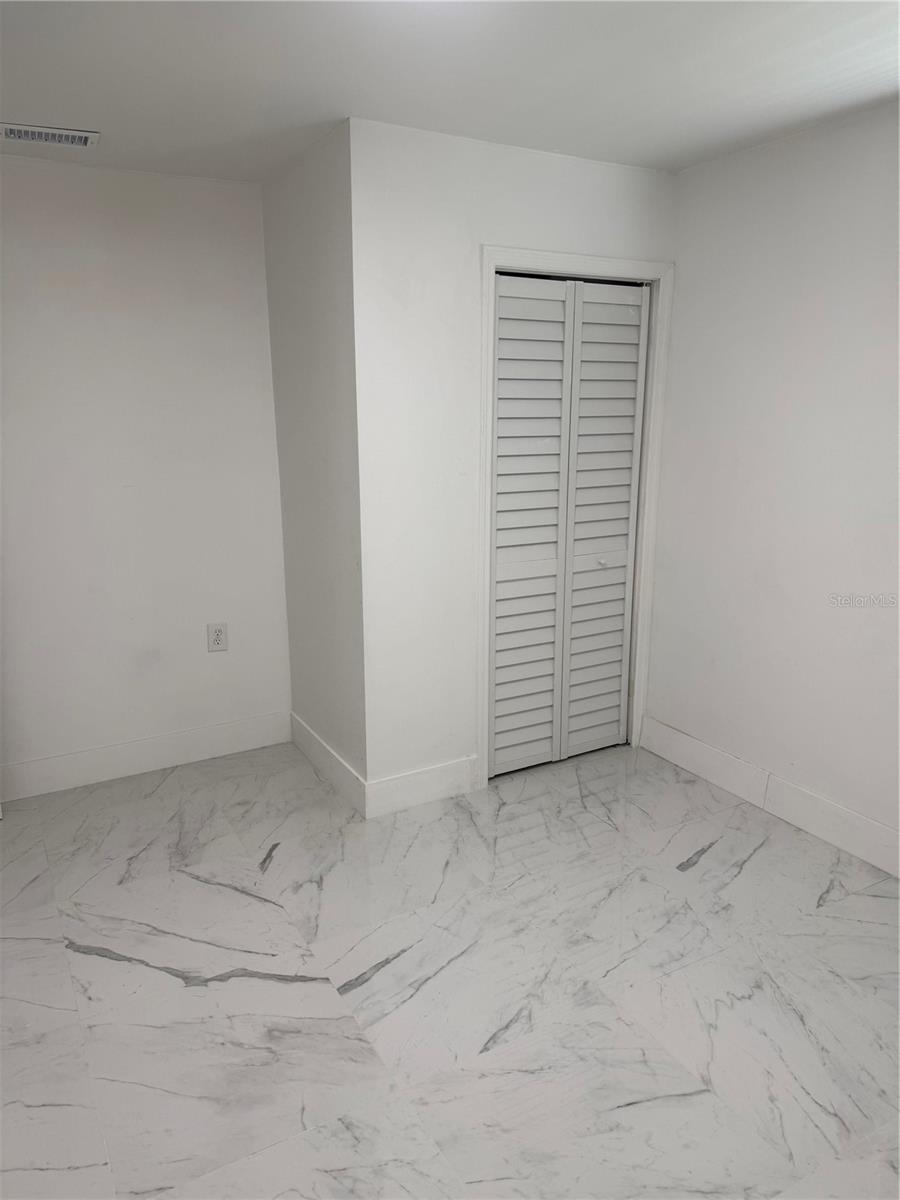 EDGEWATER ACRES UNIT 01 RESUB - Residential