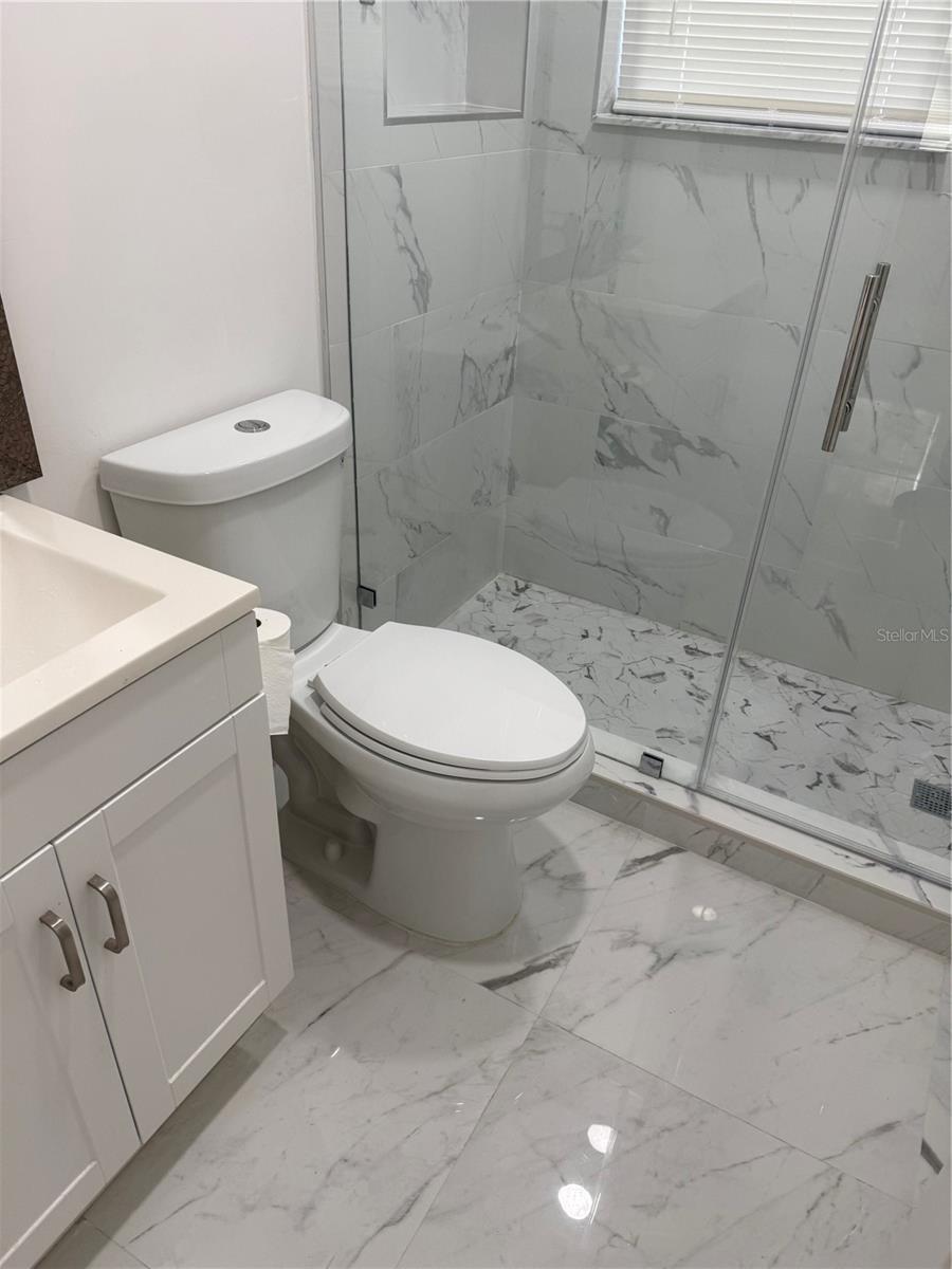 EDGEWATER ACRES UNIT 01 RESUB - Residential