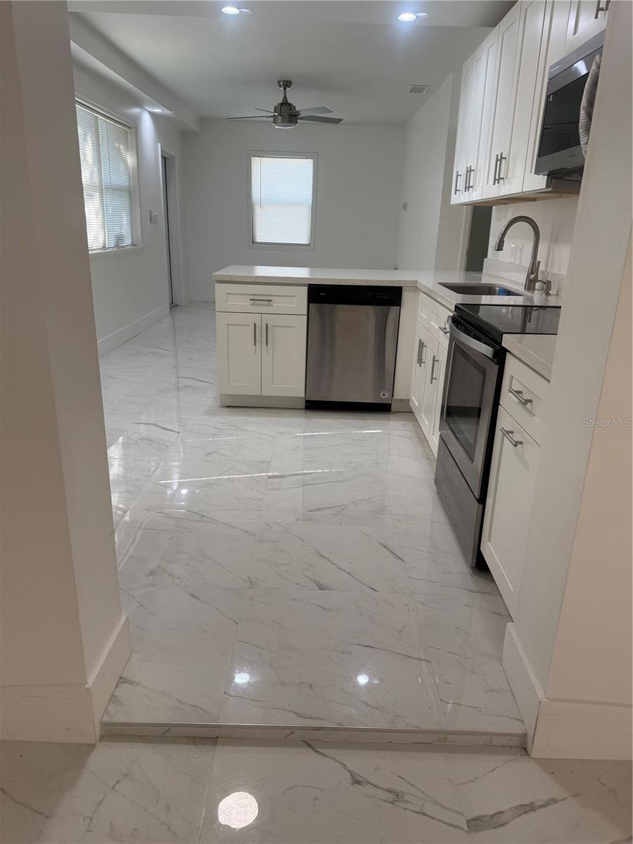 EDGEWATER ACRES UNIT 01 RESUB - Residential