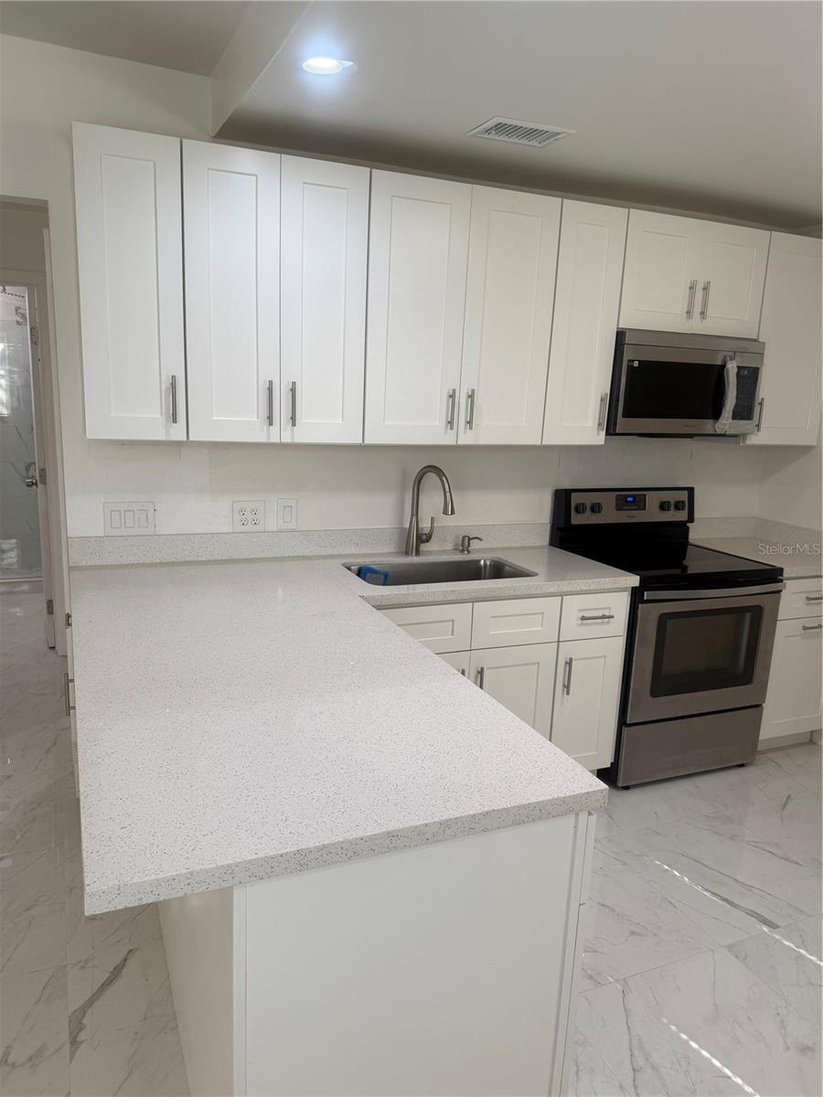 EDGEWATER ACRES UNIT 01 RESUB - Residential