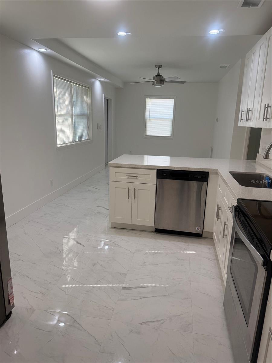 EDGEWATER ACRES UNIT 01 RESUB - Residential