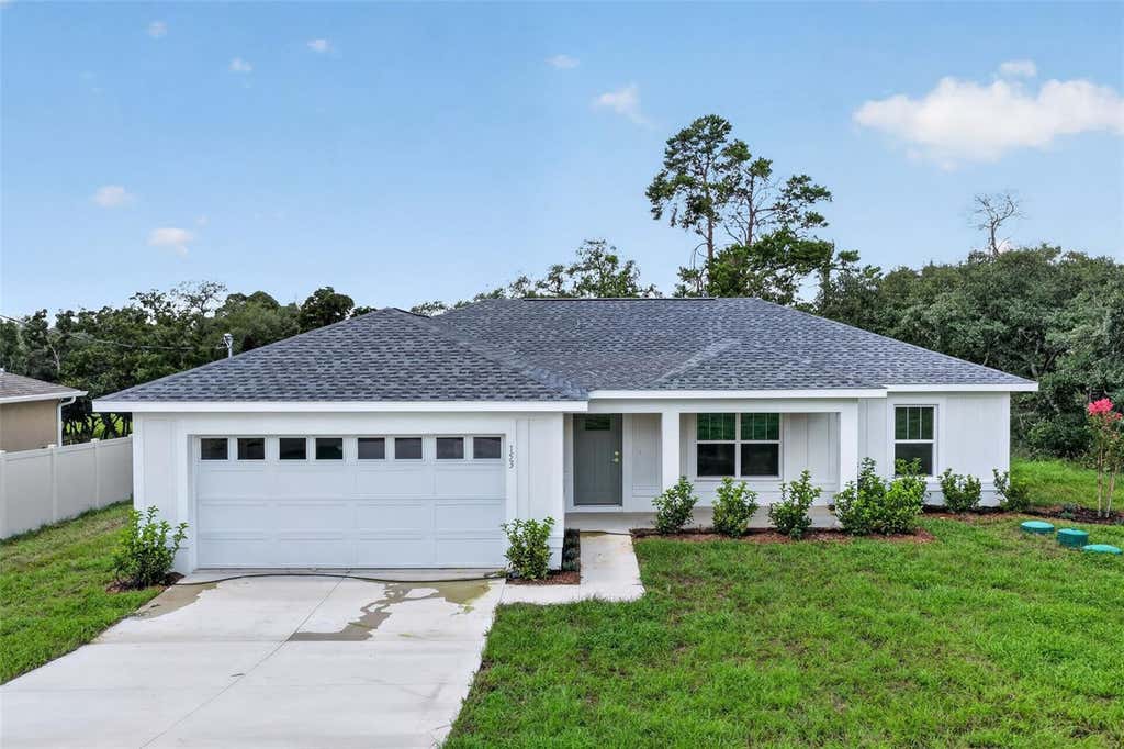 Photo of 103 Walnut Drive, Ocala, FL 34472 (MLS # OM730084)