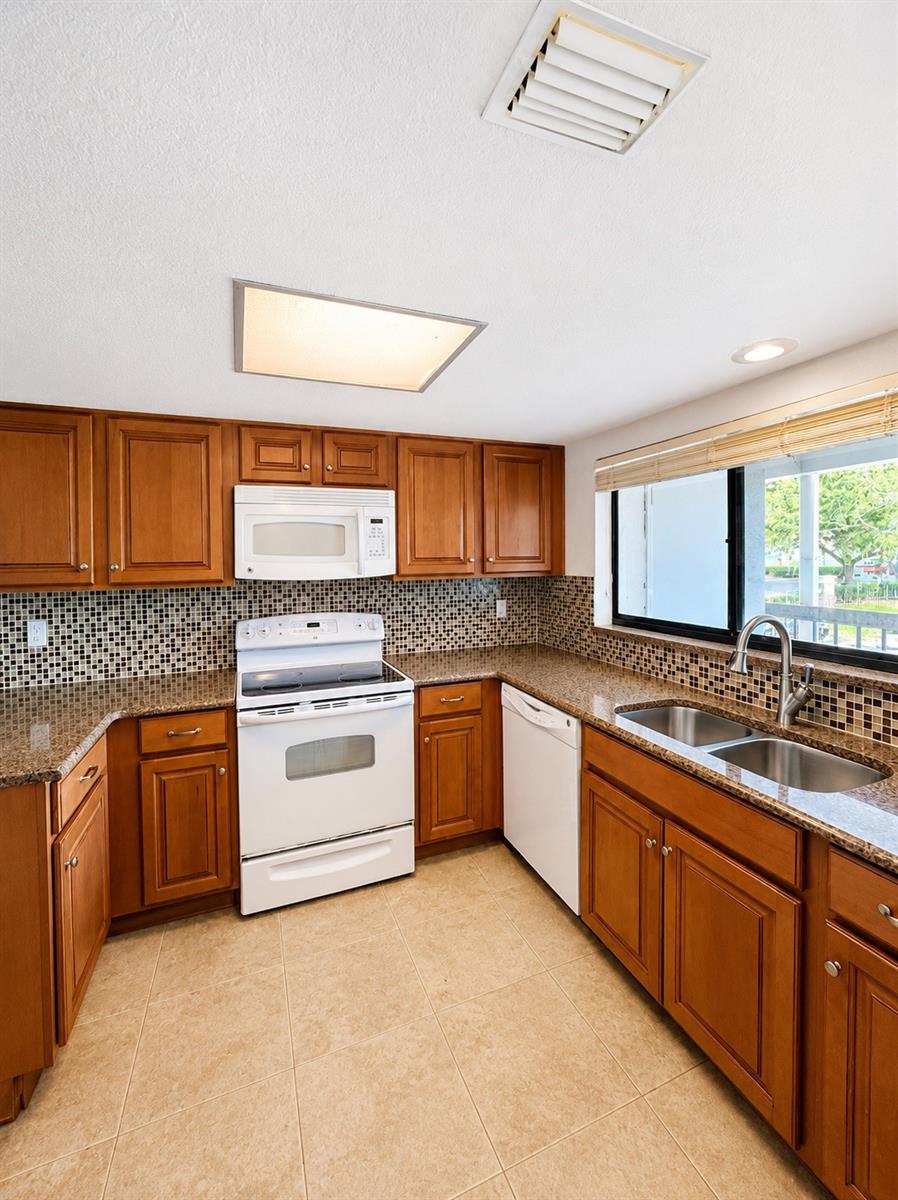 1054 LOTUS COVE COURT 633