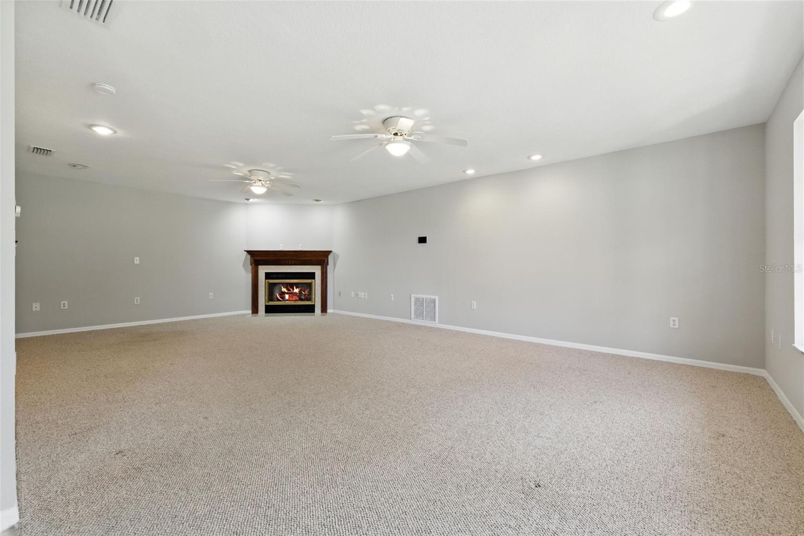 38634 EVELYN LANE