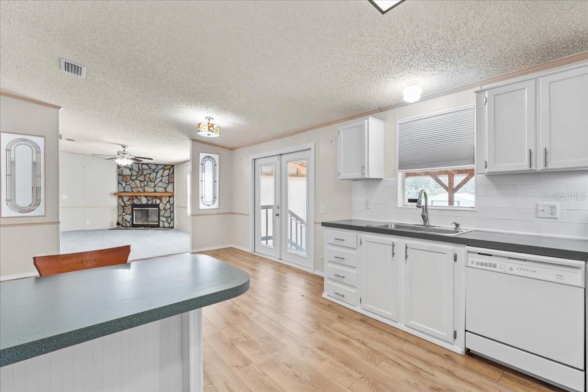 TROPICAL ACRES - Residential