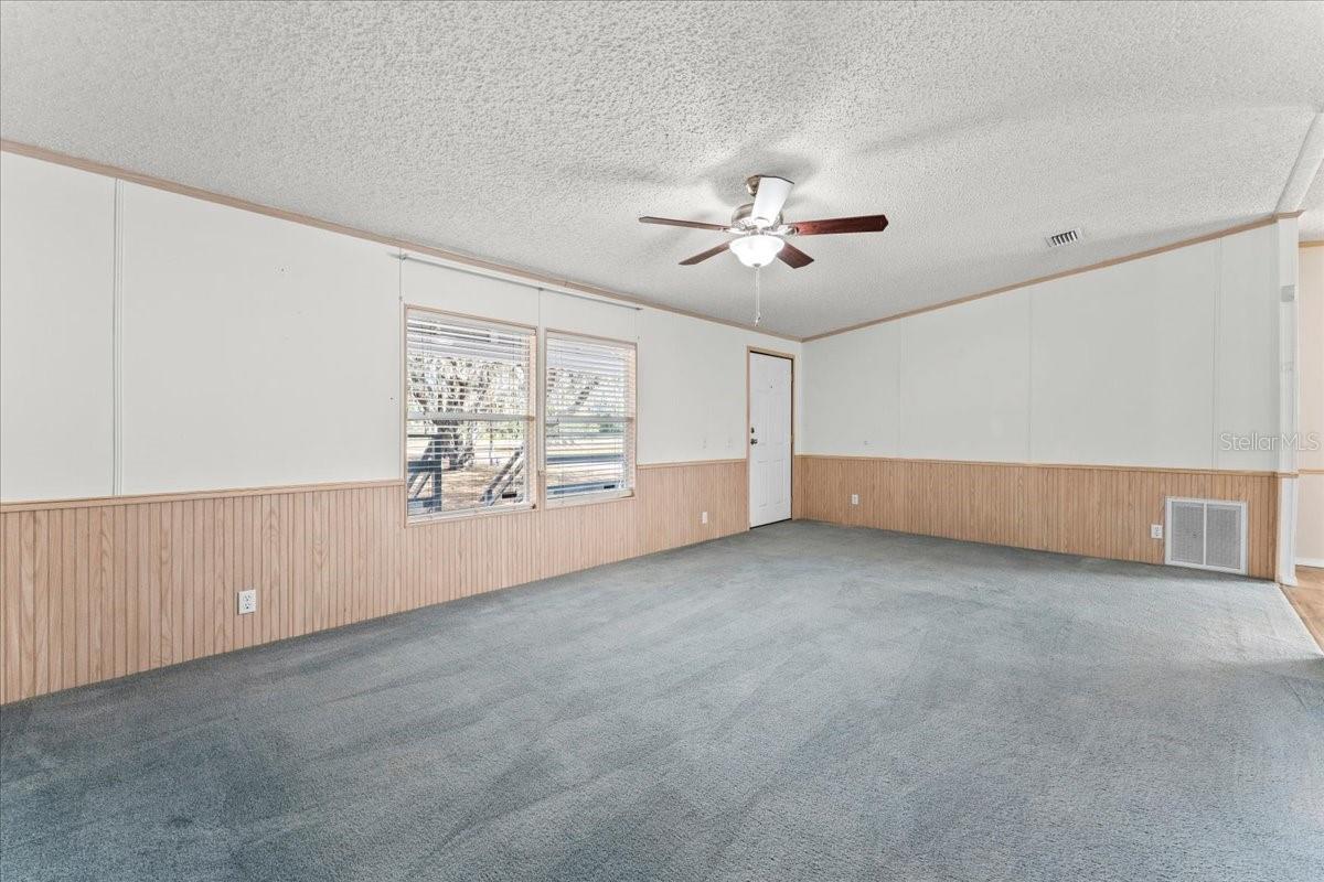 TROPICAL ACRES - Residential