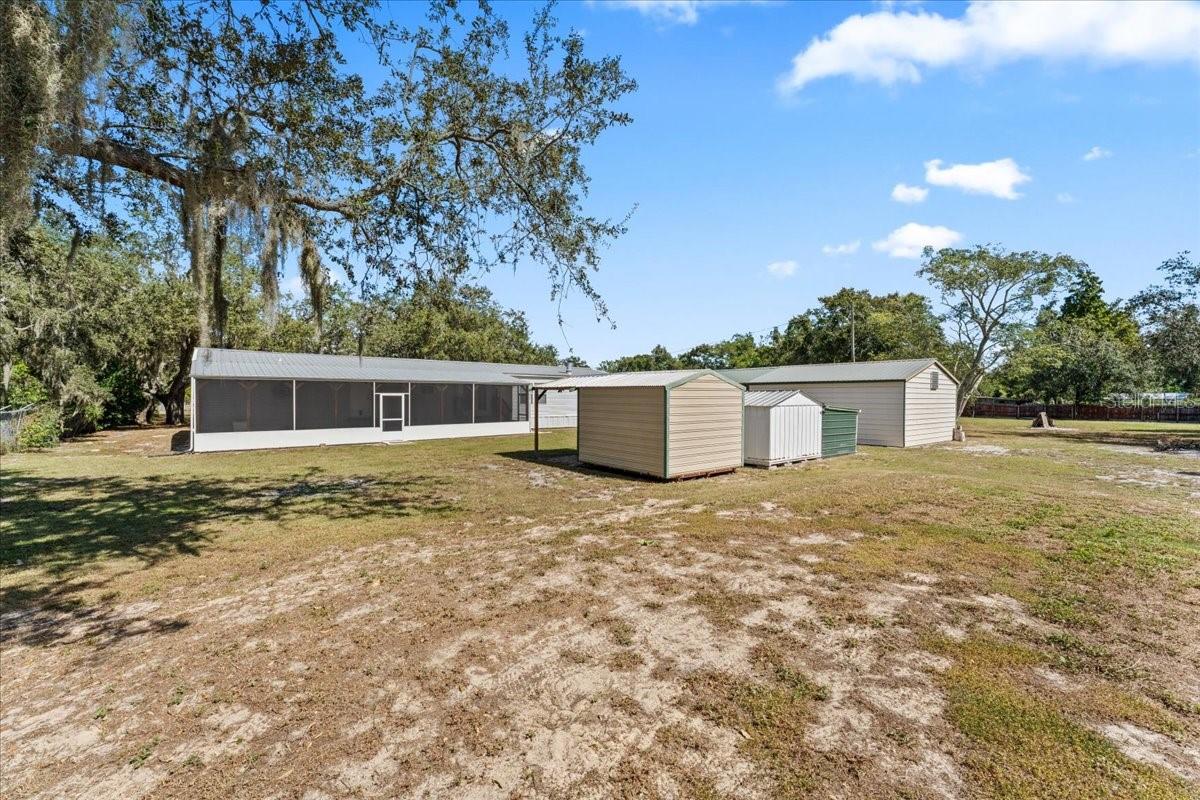 TROPICAL ACRES - Residential