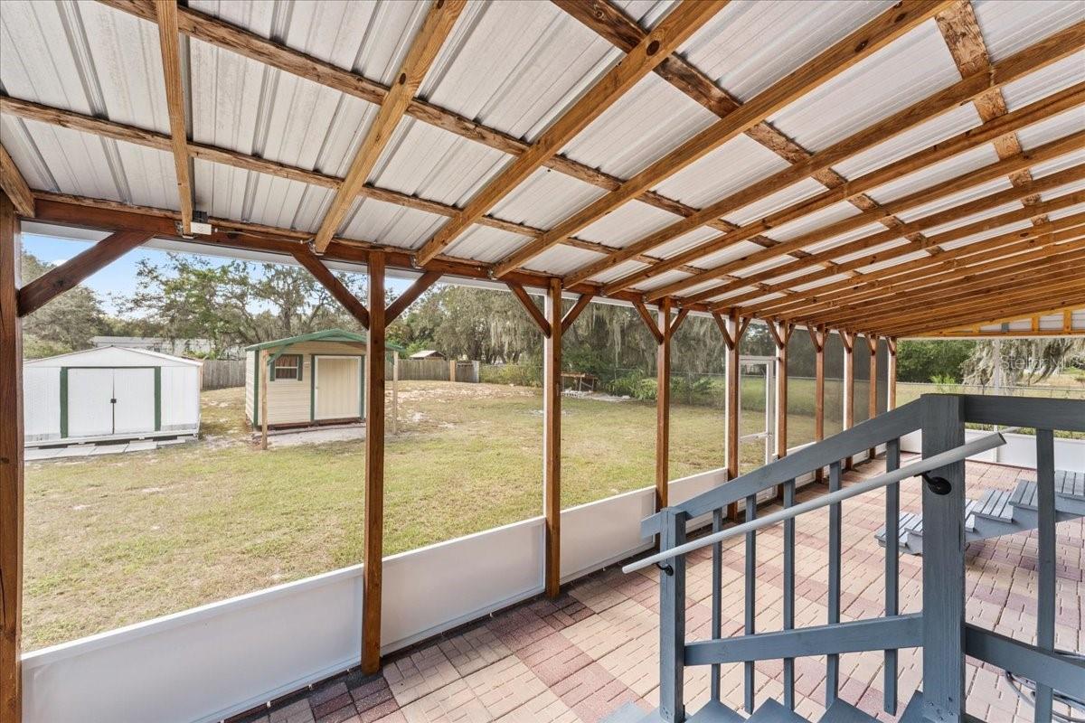 TROPICAL ACRES - Residential