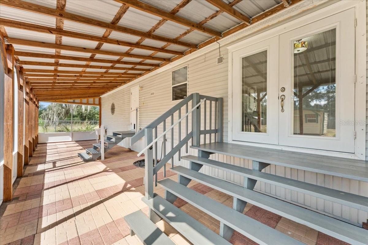 TROPICAL ACRES - Residential