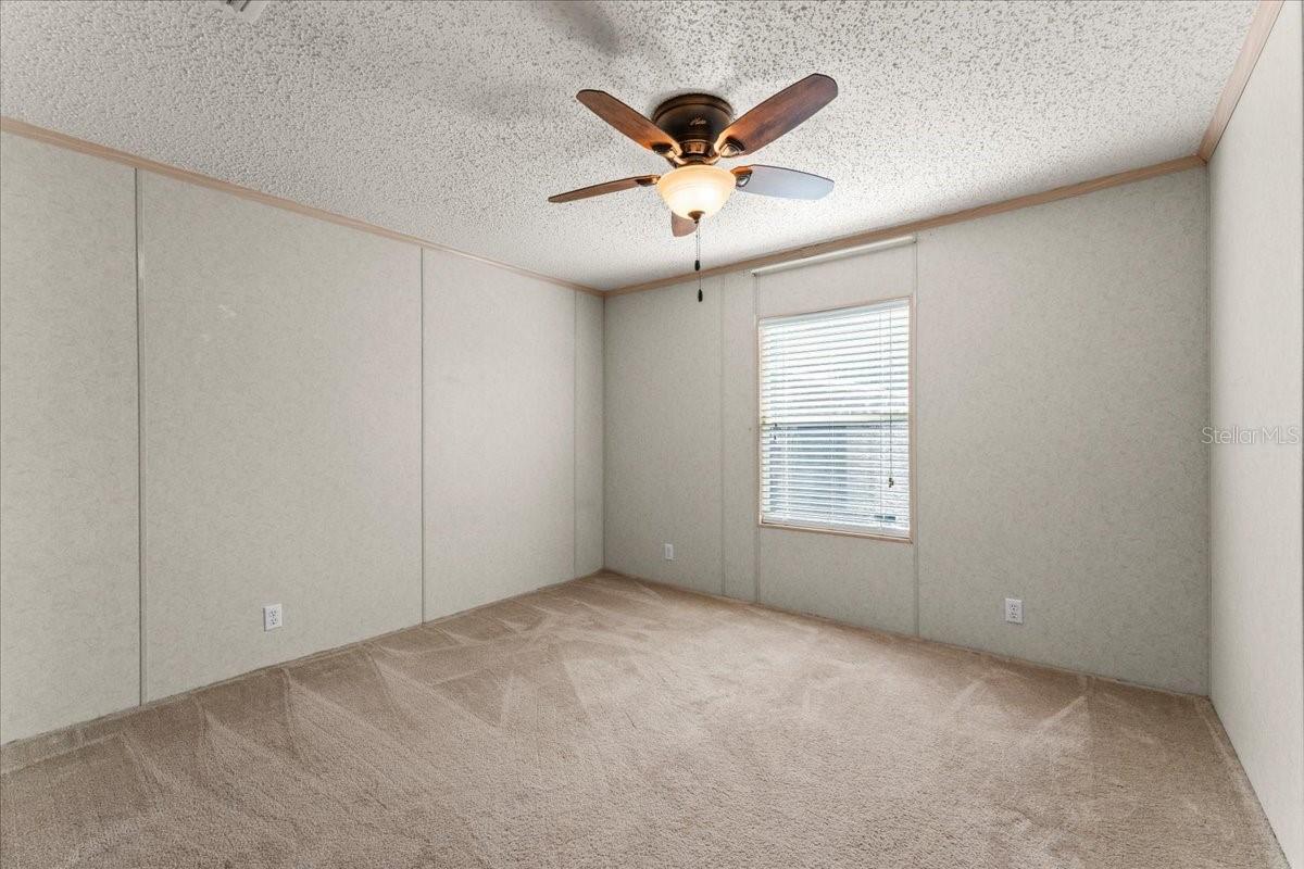 TROPICAL ACRES - Residential