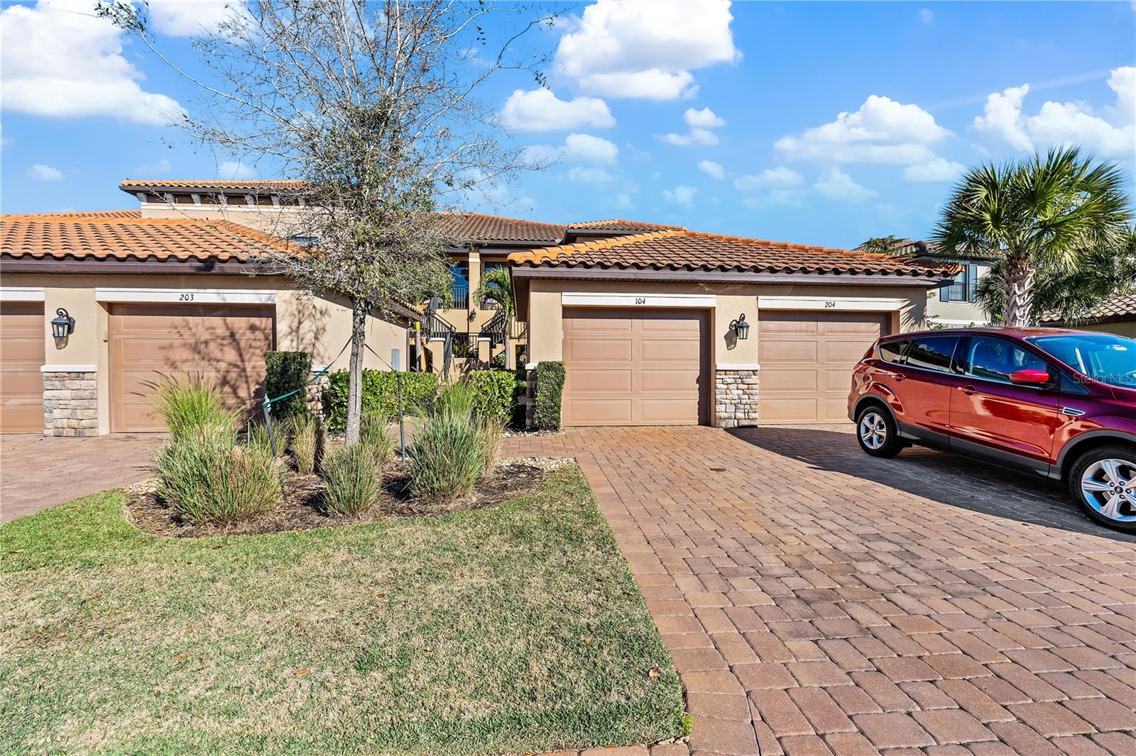13725 MESSINA LOOP 104