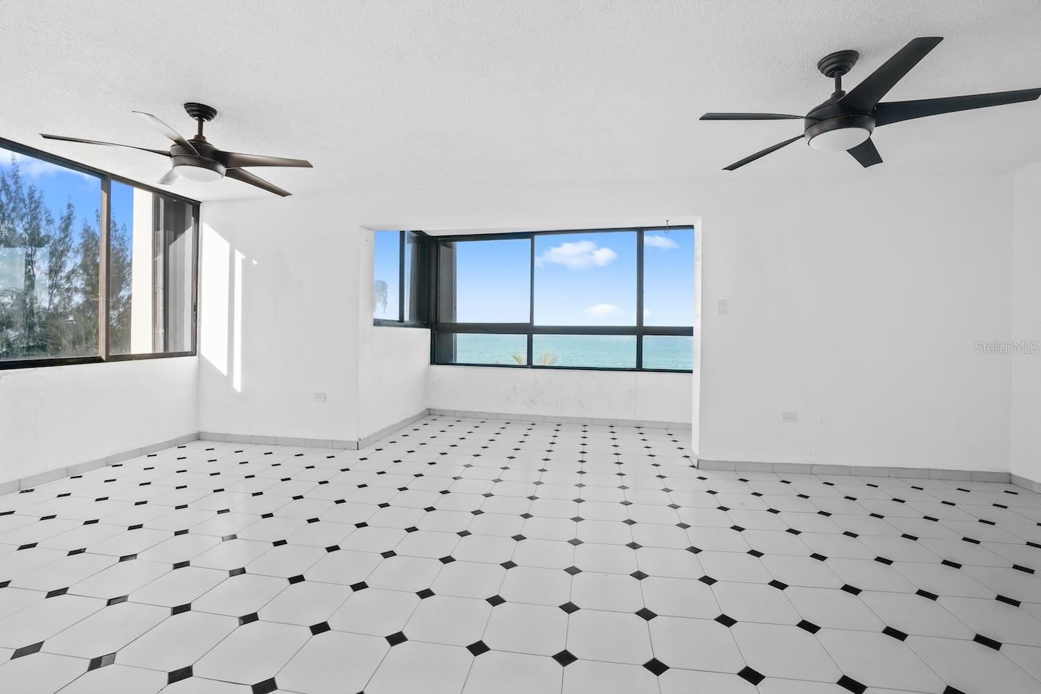 ISLA VERDE - Residential