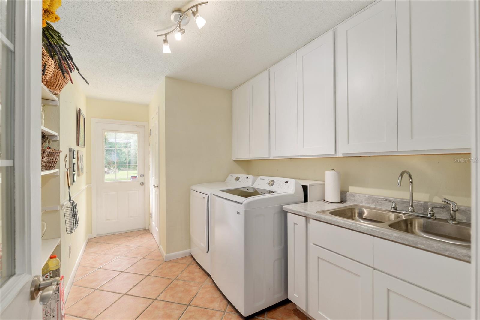ROLLING MEADOWS - Residential