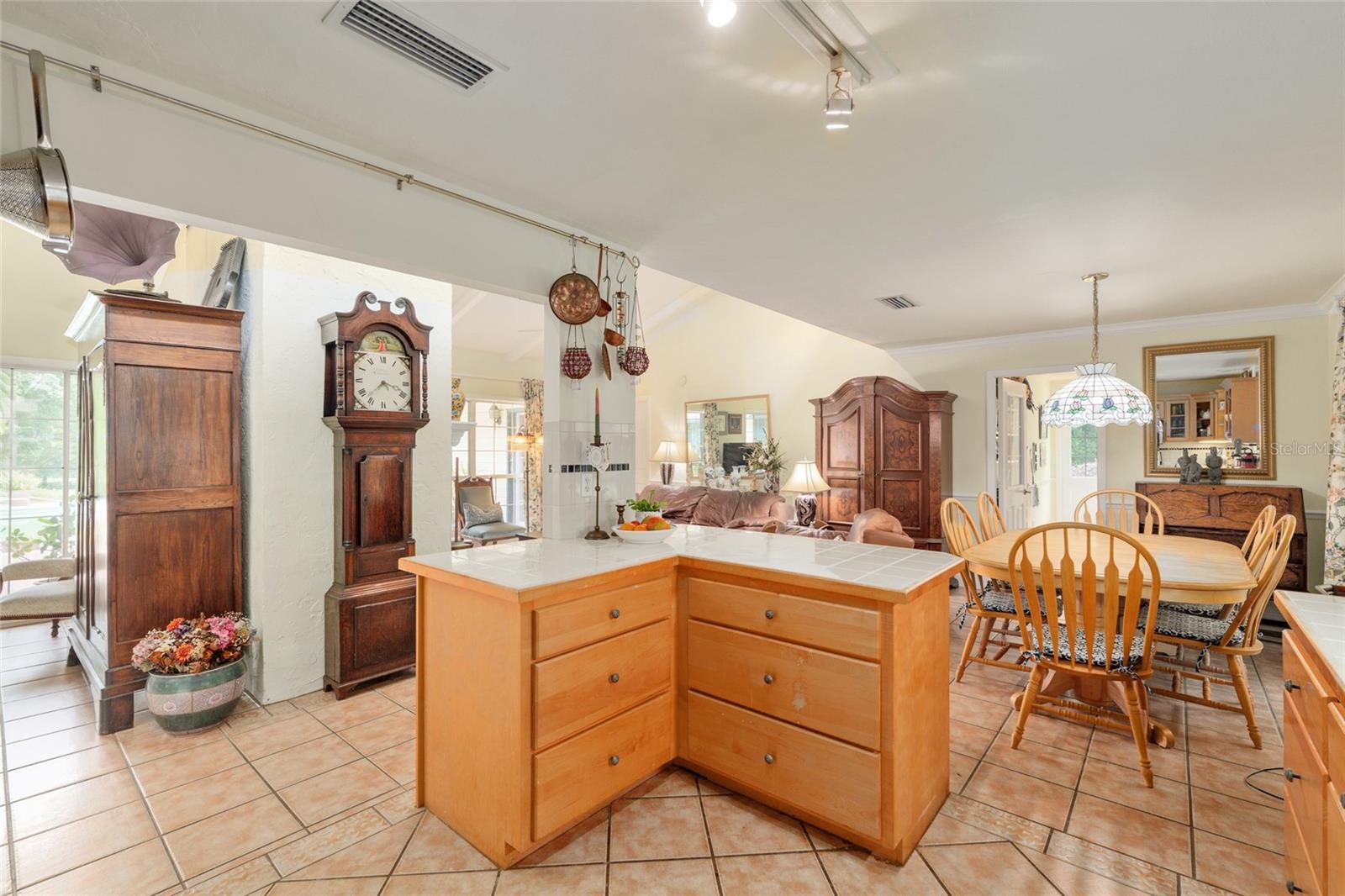 ROLLING MEADOWS - Residential
