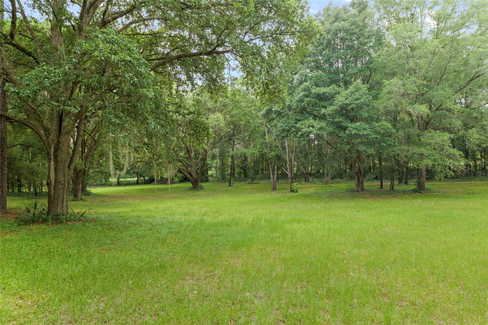 ROLLING MEADOWS - Residential