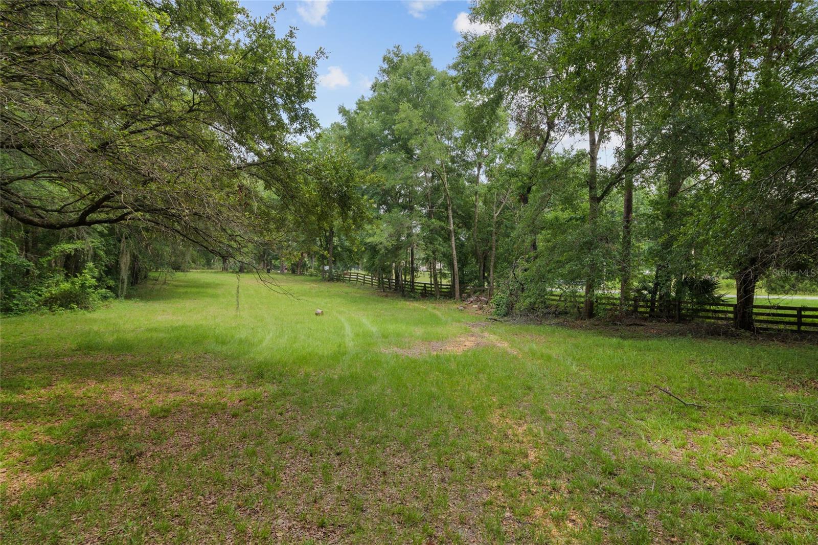 ROLLING MEADOWS - Residential
