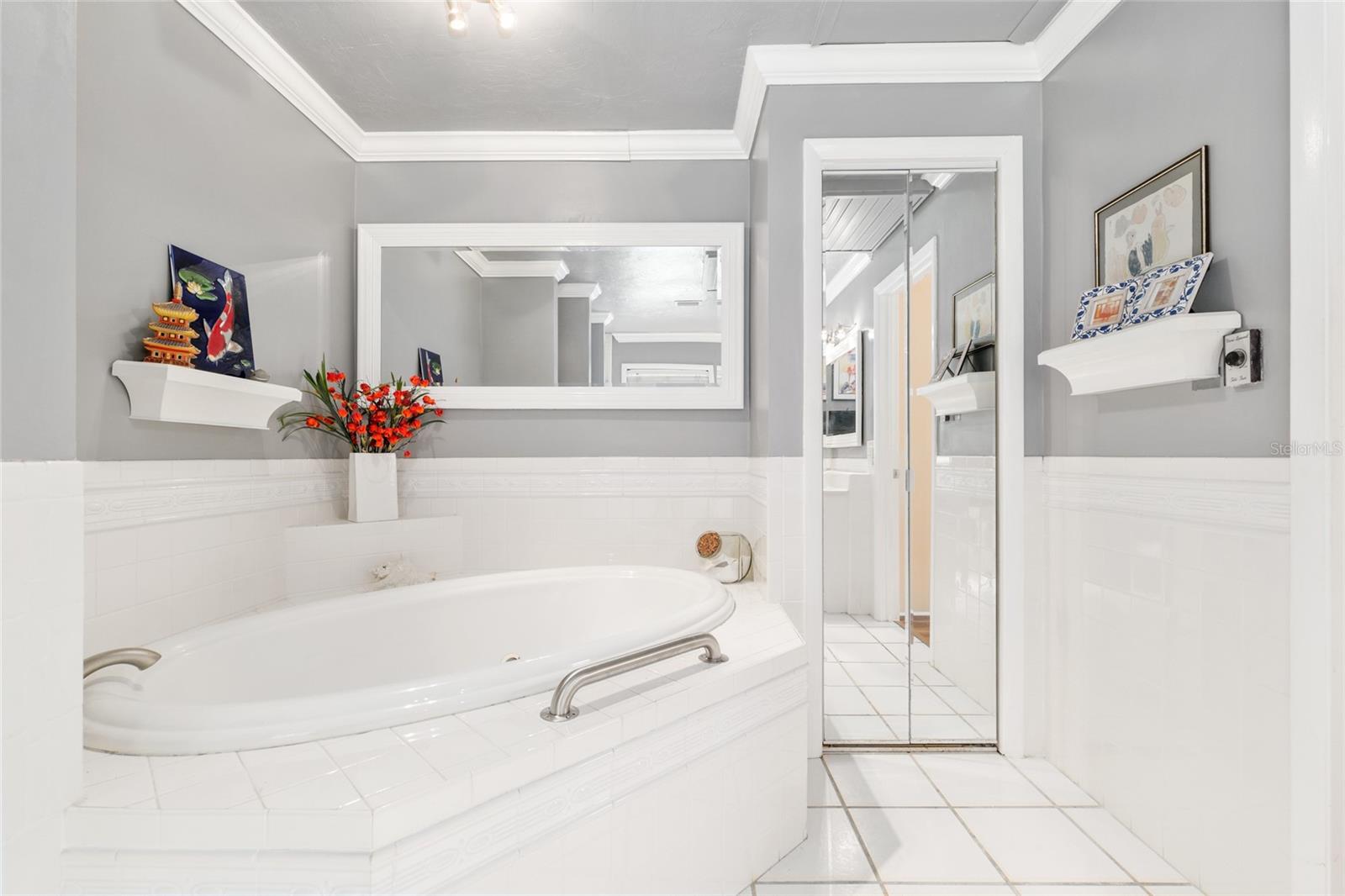 ROLLING MEADOWS - Residential
