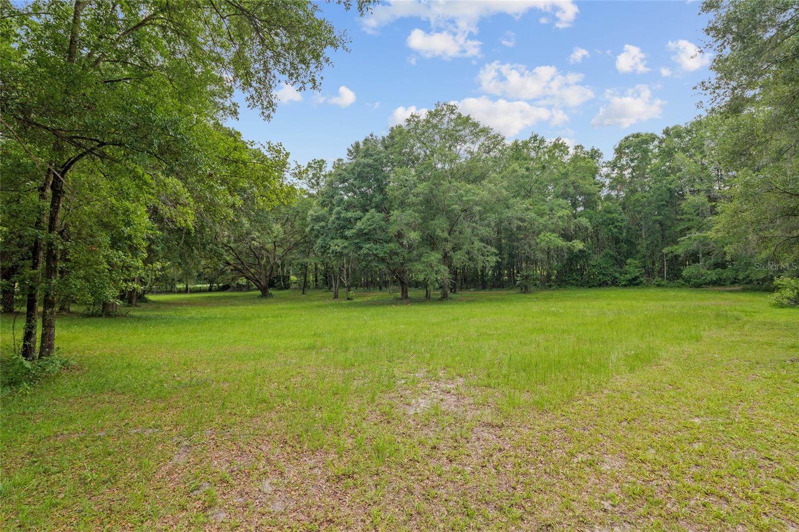 ROLLING MEADOWS - Residential