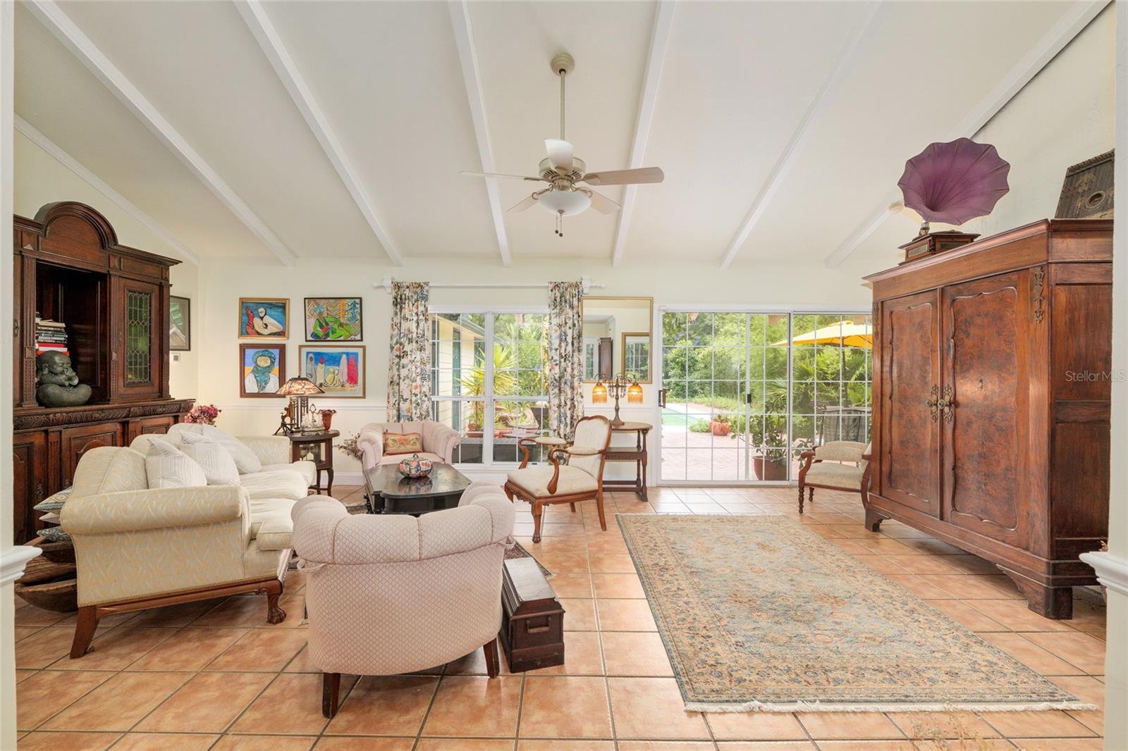 ROLLING MEADOWS - Residential