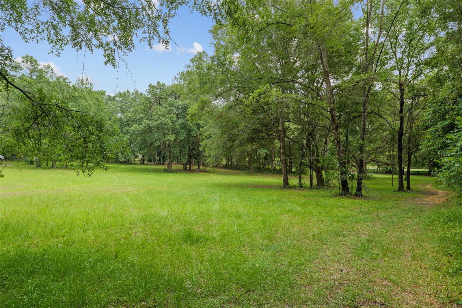 ROLLING MEADOWS - Residential