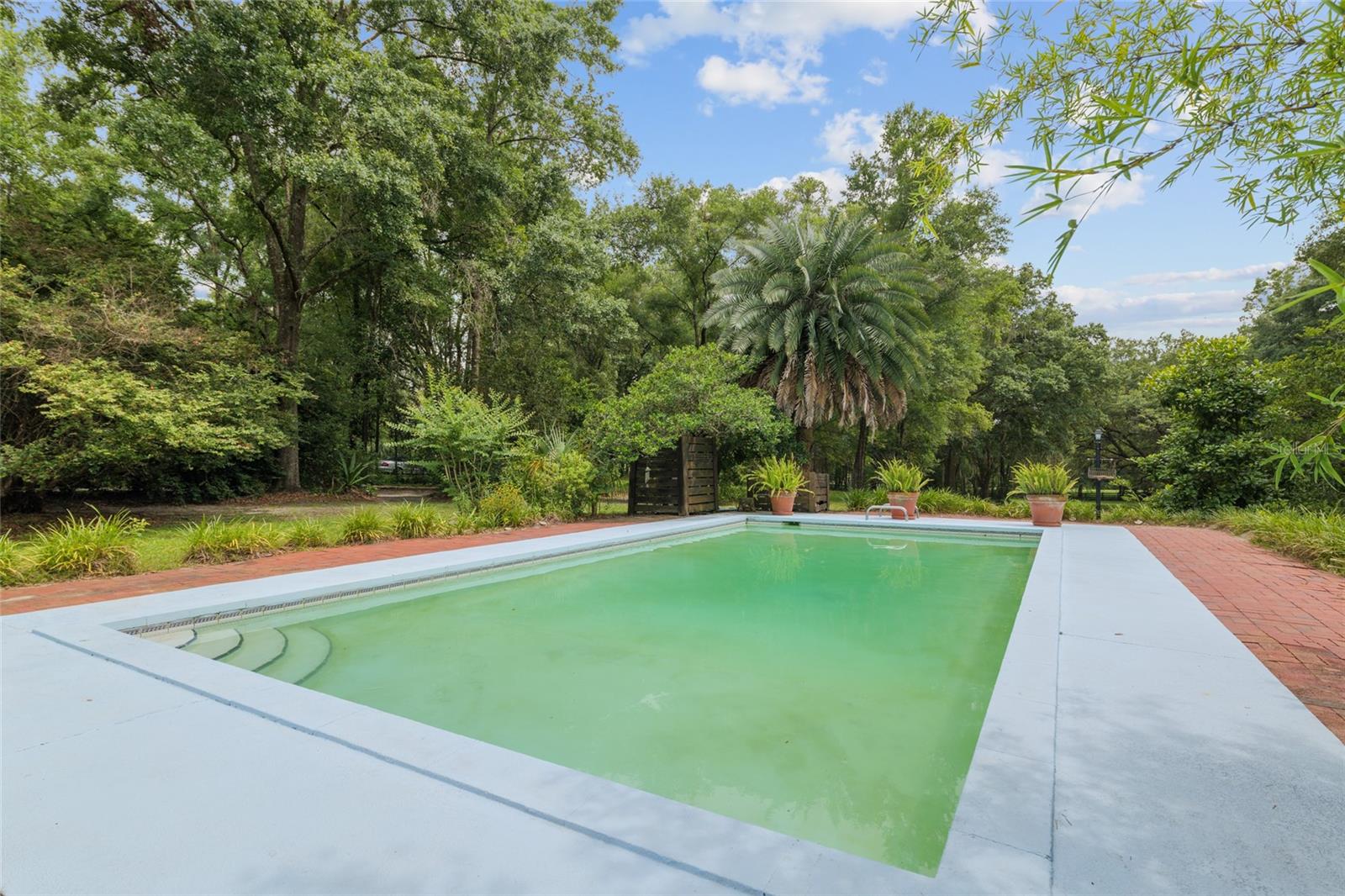 ROLLING MEADOWS - Residential