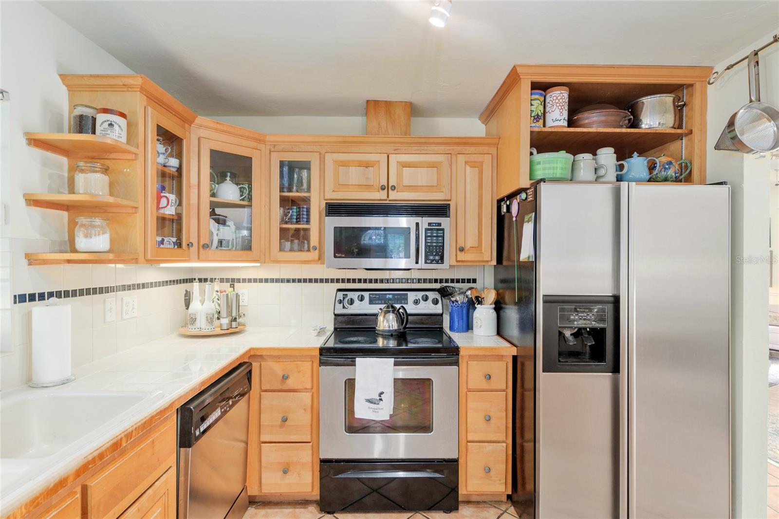 ROLLING MEADOWS - Residential