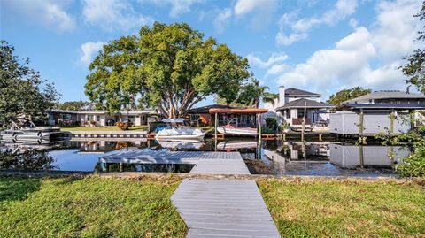 A home in PALM HARBOR