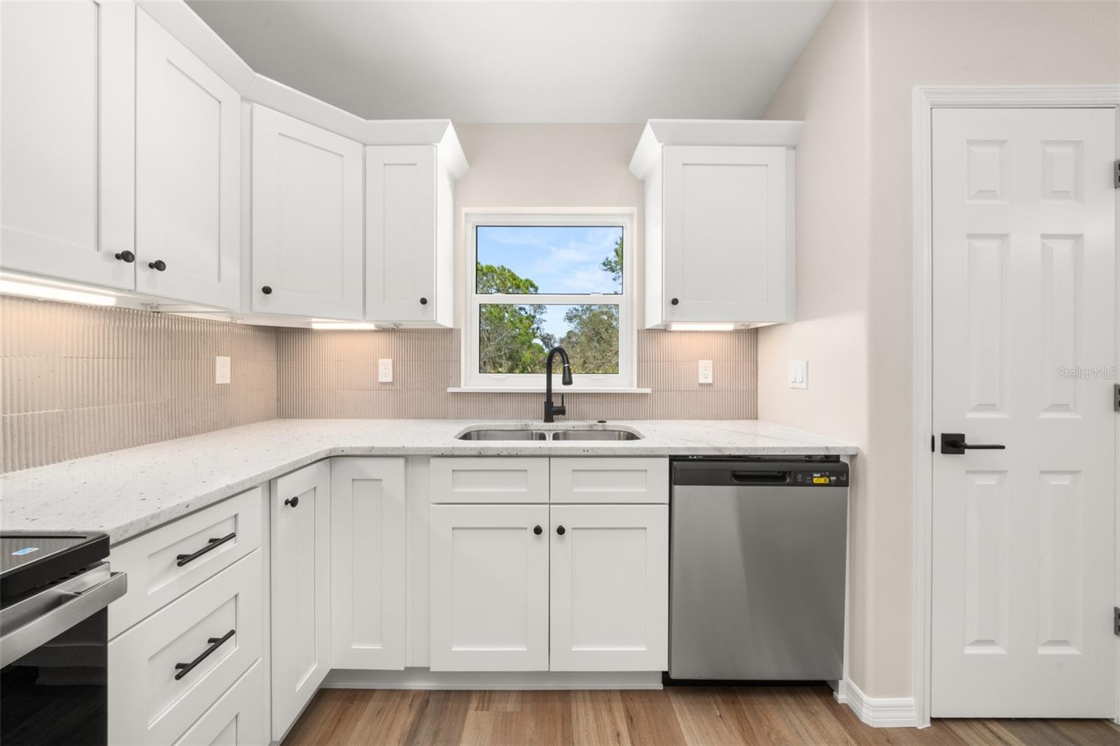 SEBRING COUNTRY ESTATE SEC 03 - Residential