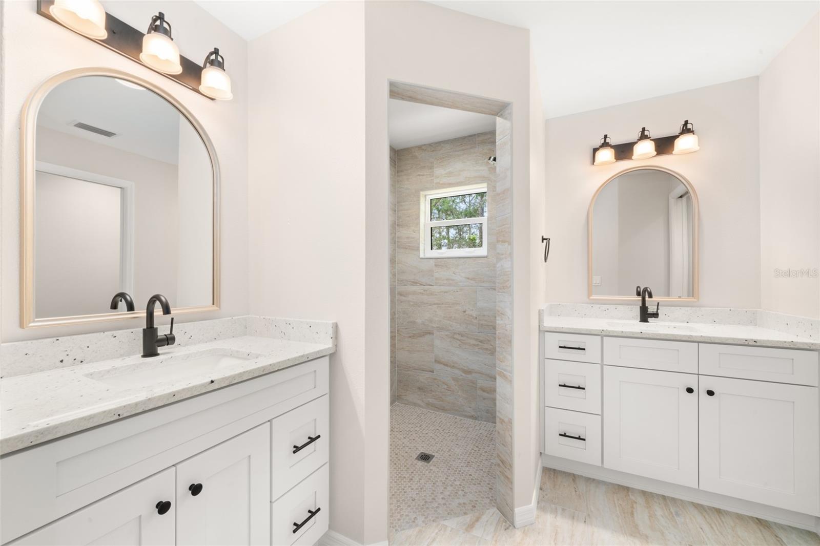 SEBRING COUNTRY ESTATE SEC 03 - Residential