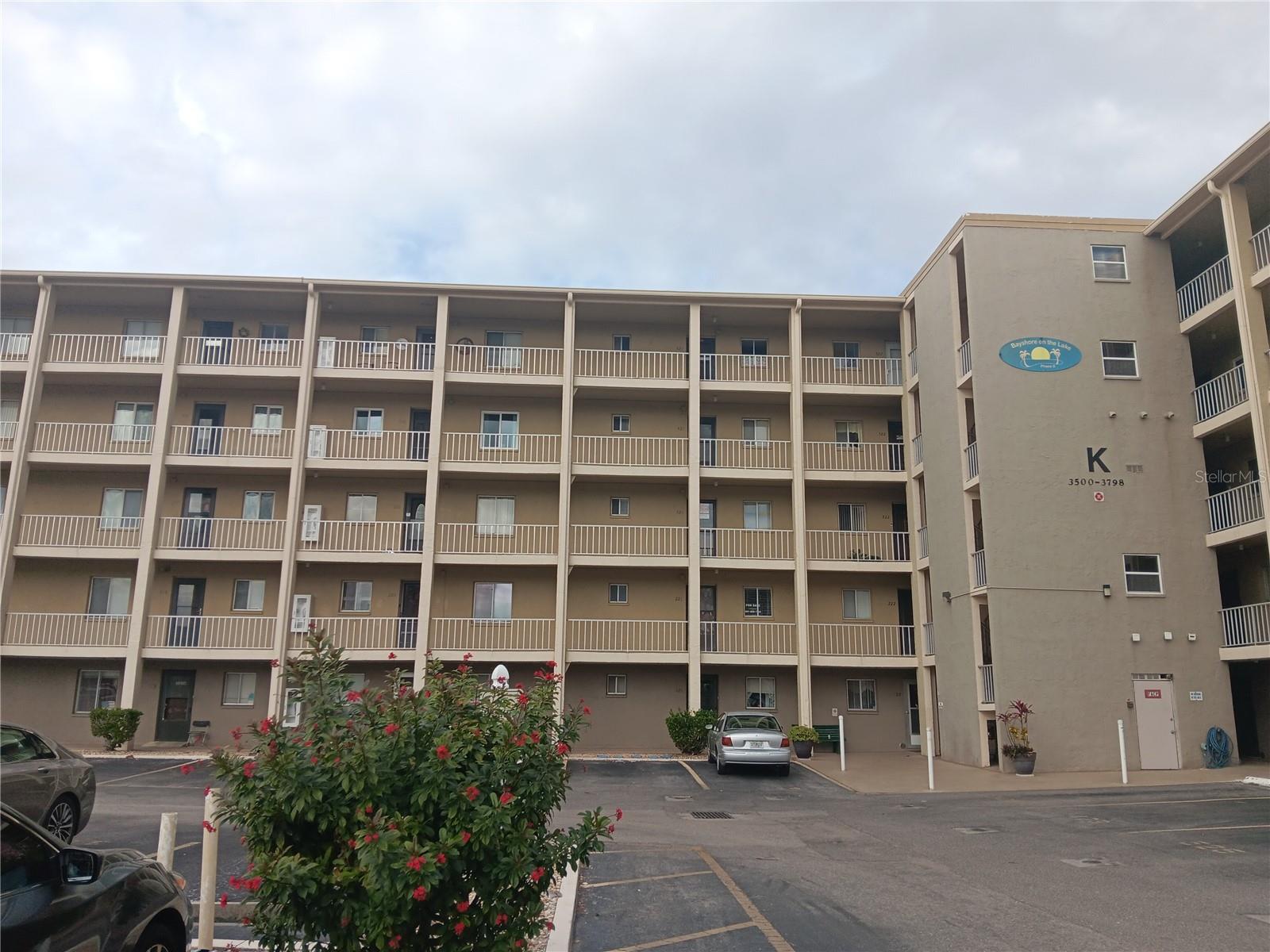 BAYSHORE ON THE LAKE APTS II SEC 3 - Residential