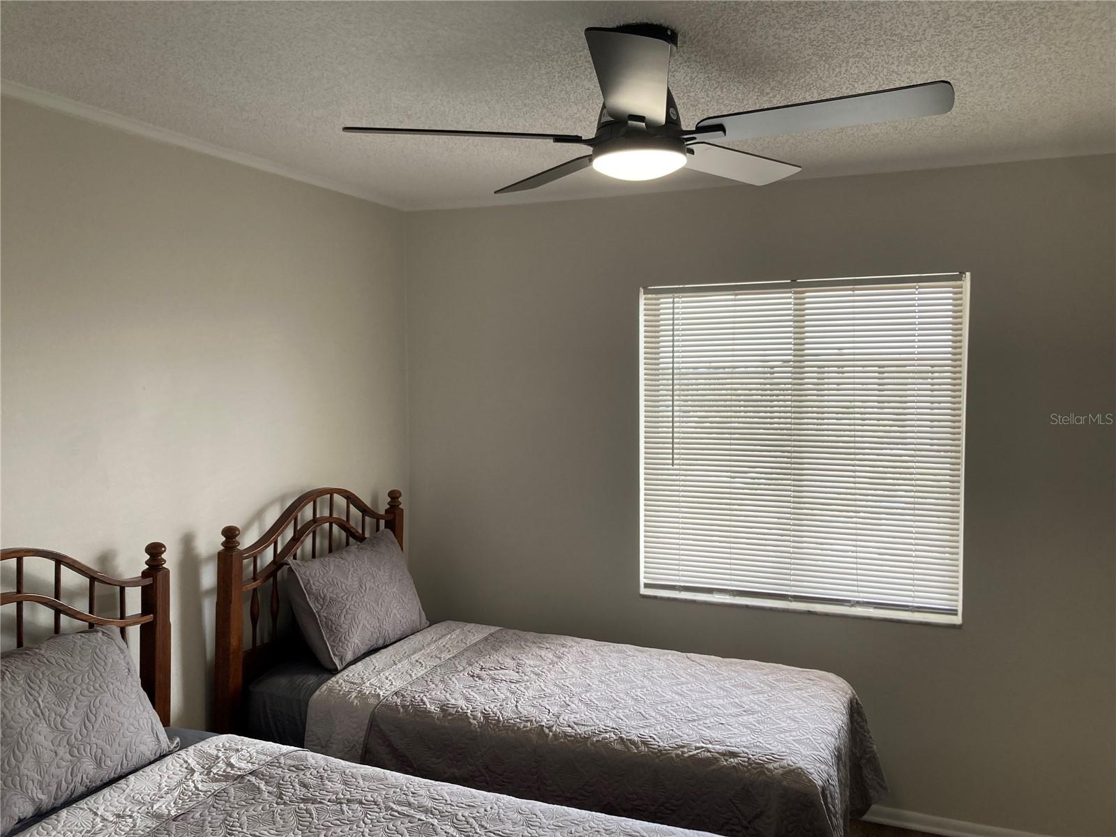 BAYSHORE ON THE LAKE APTS II SEC 3 - Residential