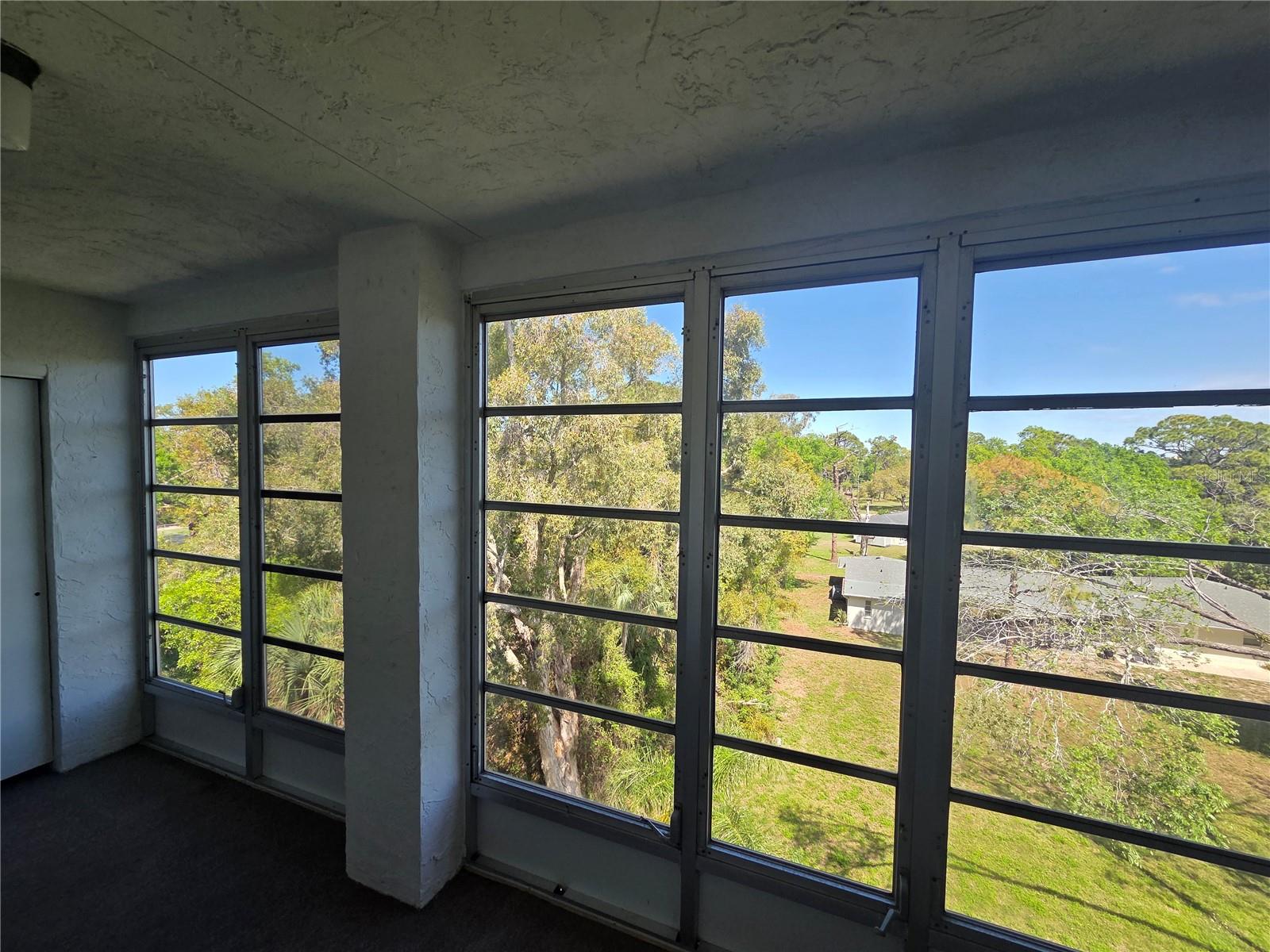 BAYSHORE ON THE LAKE APTS II SEC 3 - Residential