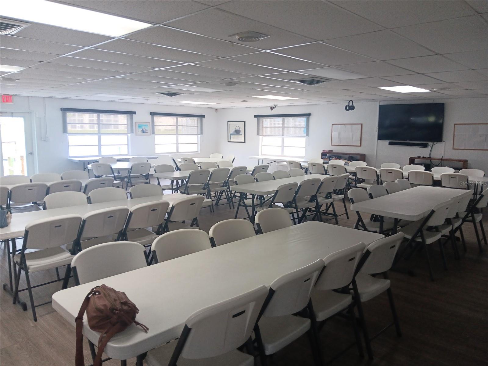 BAYSHORE ON THE LAKE APTS II SEC 3 - Residential