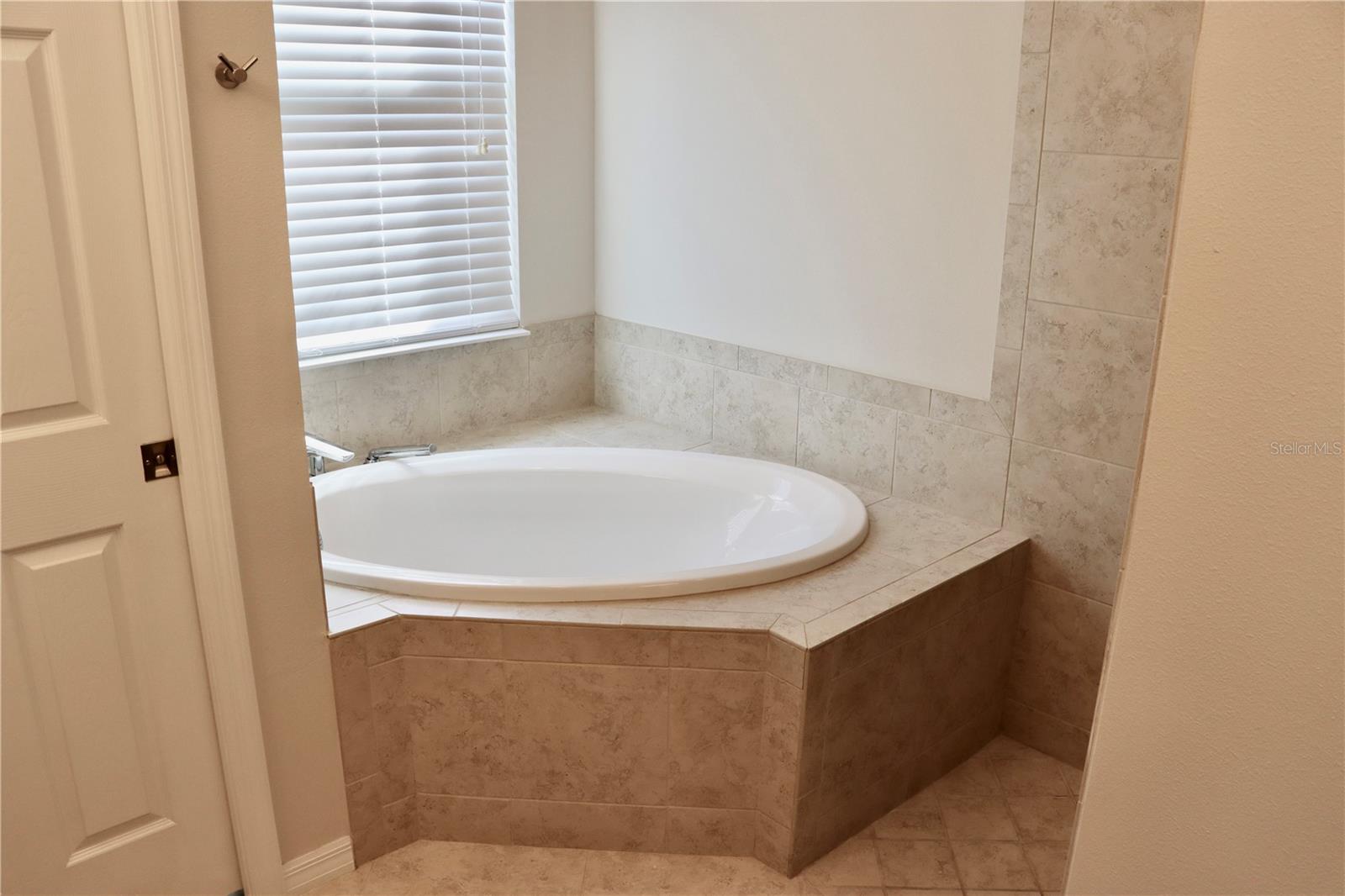 LAKES OF MOUNT DORA PHASE 4B - Residential